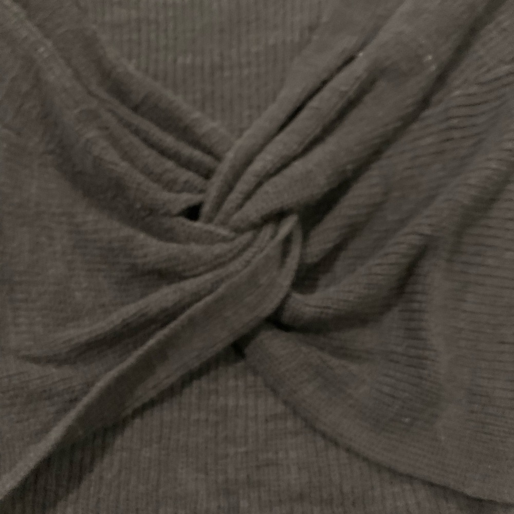 Must have Sweater - Picture 6 of 6